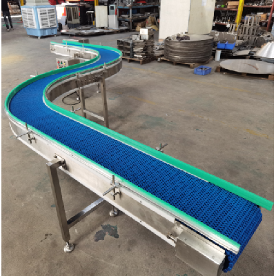 S-shaped chain conveyor