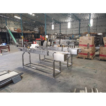 Bottle conveyor line 3