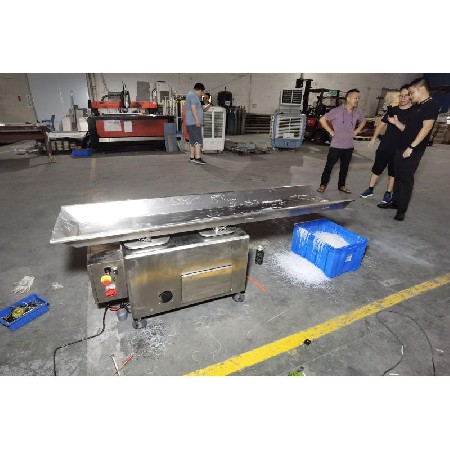 Fast reverse horizontal conveyor 8